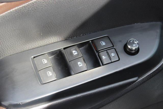 Photo of 2019 Celestial Silver Metallic Toyota Highlander