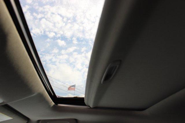 Photo of 2019 Celestial Silver Metallic Toyota Highlander
