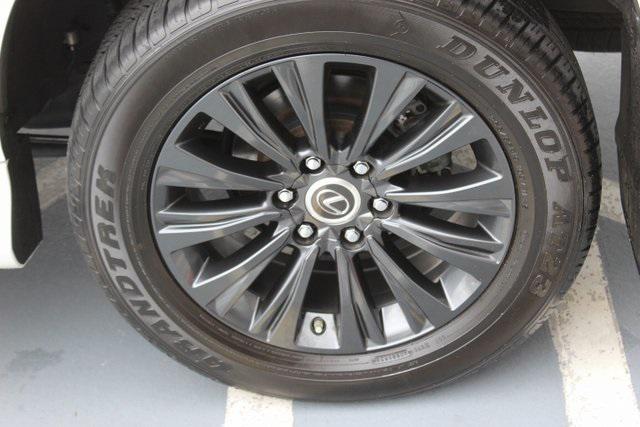 Photo of 2023 Eminent White Pearl Lexus GX 460