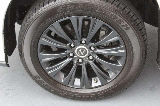 Photo of 2023 Eminent White Pearl Lexus GX 460
