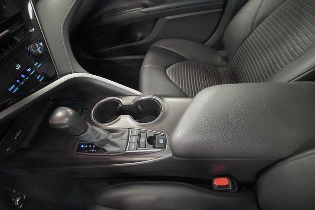 Photo of 2022 Supersonic Red Toyota Camry