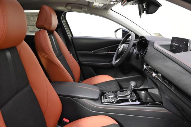 Photo of 2025 Zircon Sand Metallic Mazda CX-30