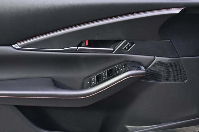 Photo of 2025 Zircon Sand Metallic Mazda CX-30