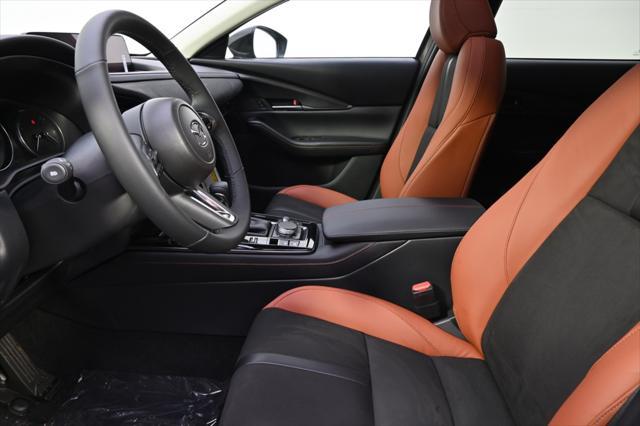 Photo of 2025 Zircon Sand Metallic Mazda CX-30