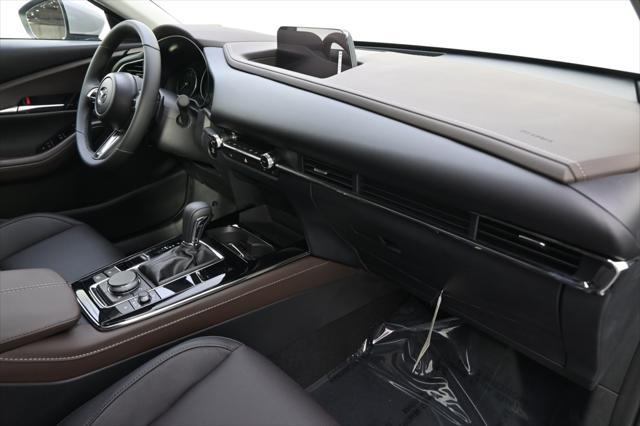 Photo of 2025 Gray Mazda CX-30