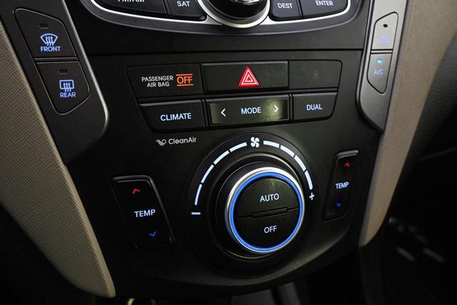 Photo of 2013 Frost White Pearl Hyundai SANTA FE