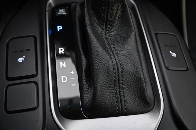 Photo of 2013 Frost White Pearl Hyundai SANTA FE