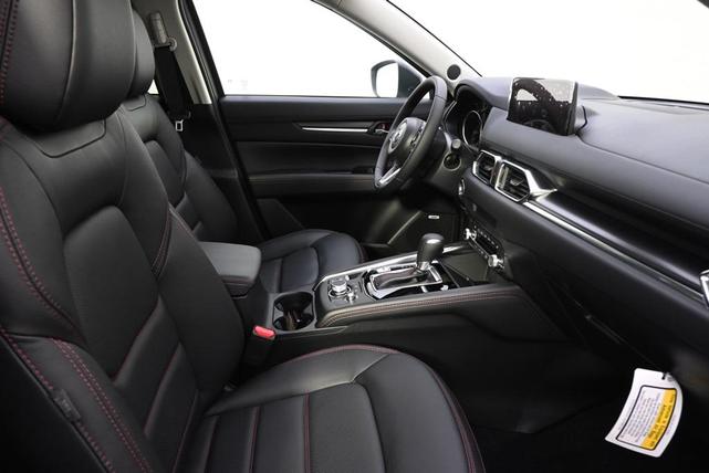 Photo of 2025 Gray Metallic Mazda CX-5