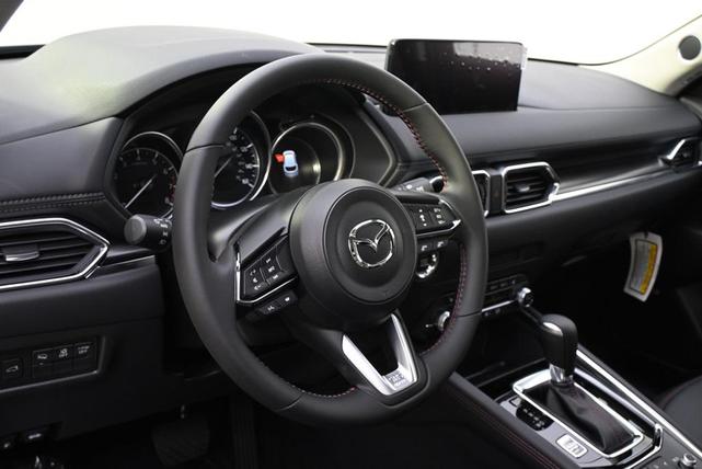 Photo of 2025 Gray Metallic Mazda CX-5