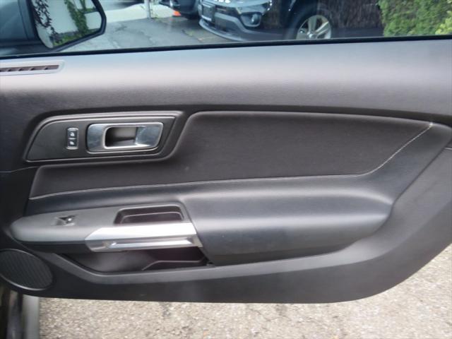 Photo of 2018 Magnetic Metallic Ford Mustang