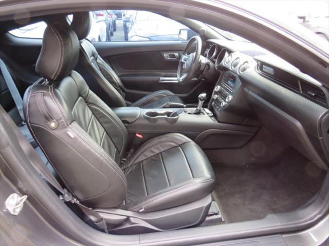 Photo of 2018 Magnetic Metallic Ford Mustang