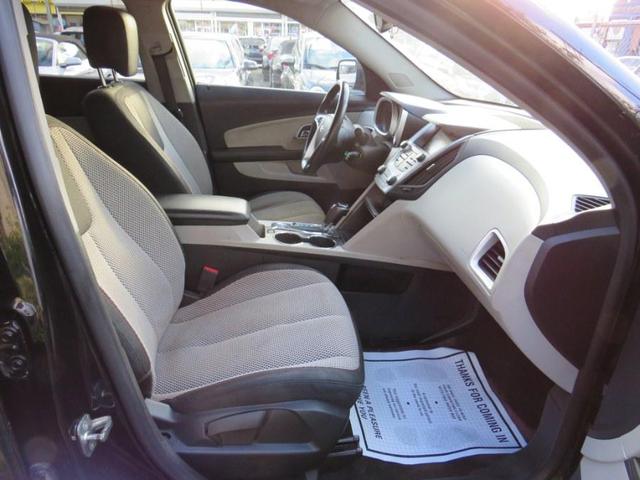 Photo of 2016 Mosaic Black Metallic Chevrolet Equinox