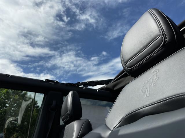 Photo of 2025 Oxford White Ford Bronco