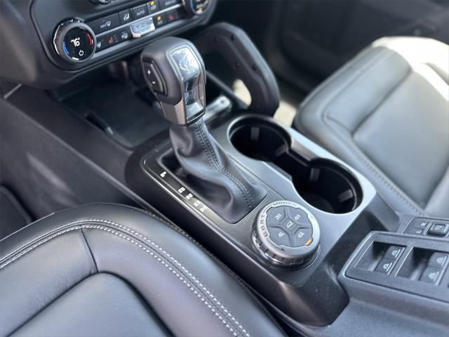 Photo of 2025 Oxford White Ford Bronco