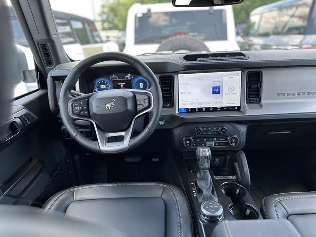 Photo of 2025 Oxford White Ford Bronco