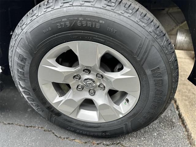 Photo of 2023 Bright White Clearcoat RAM 1500