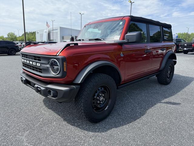 Photo of 2022 Hot Pepper Red Metallic Tinted Clearcoat Ford Bronco