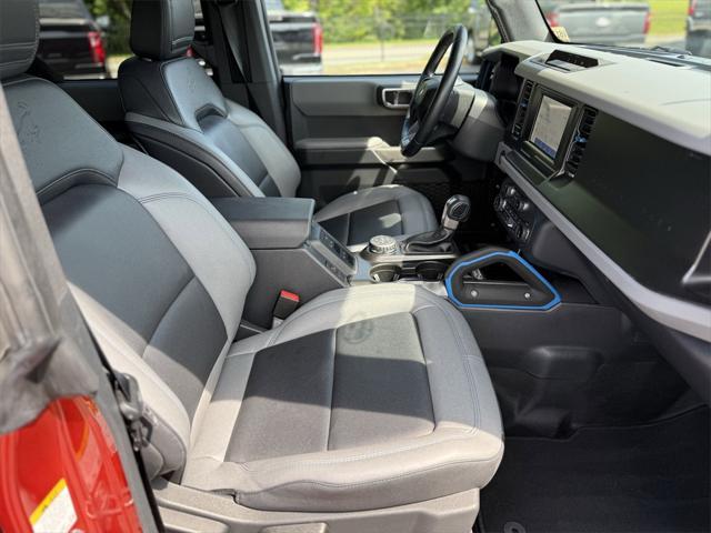Photo of 2022 Hot Pepper Red Metallic Tinted Clearcoat Ford Bronco