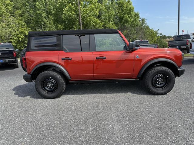 Photo of 2022 Hot Pepper Red Metallic Tinted Clearcoat Ford Bronco