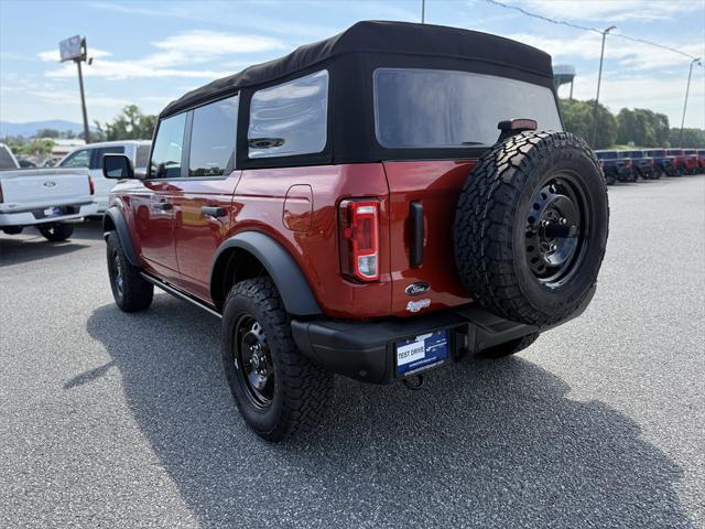Photo of 2022 Hot Pepper Red Metallic Tinted Clearcoat Ford Bronco