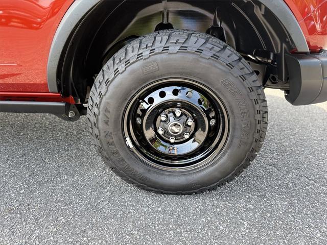 Photo of 2022 Hot Pepper Red Metallic Tinted Clearcoat Ford Bronco