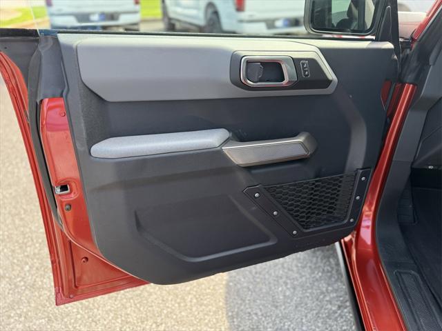 Photo of 2022 Hot Pepper Red Metallic Tinted Clearcoat Ford Bronco