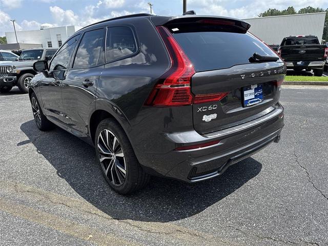 Photo of 2024 Platinum Gray Metallic Volvo XC60