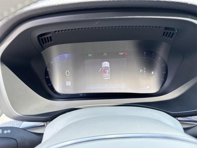 Photo of 2024 Platinum Gray Metallic Volvo XC60