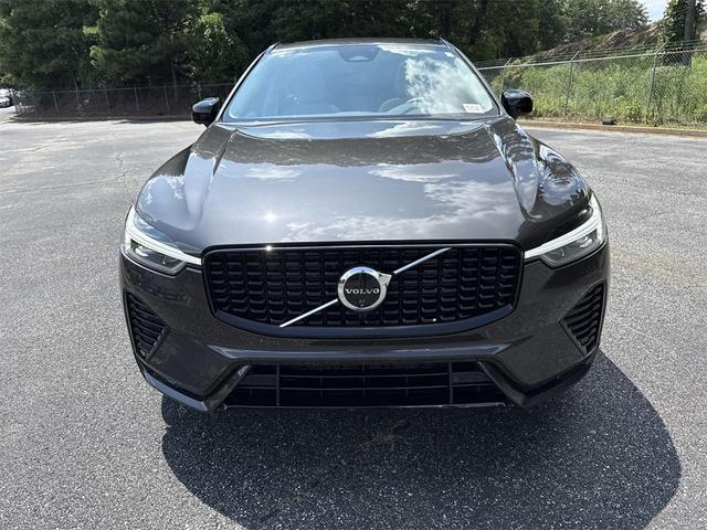 Photo of 2024 Platinum Gray Metallic Volvo XC60