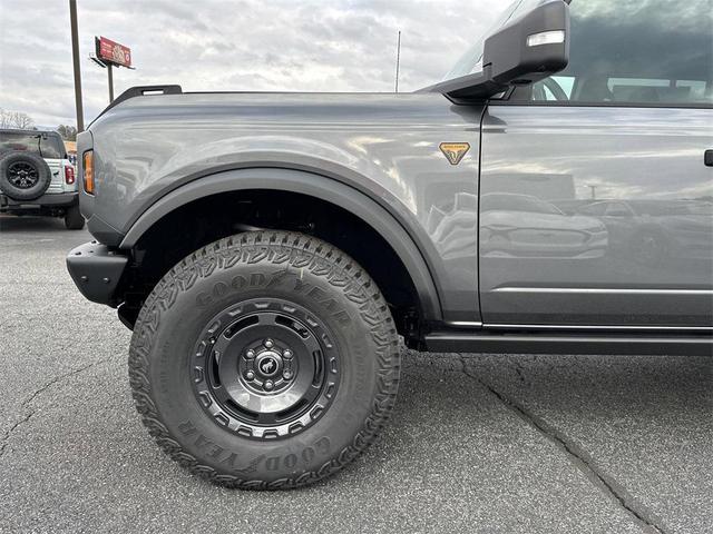 Photo of 2025 Carbonized Gray Metallic Ford Bronco