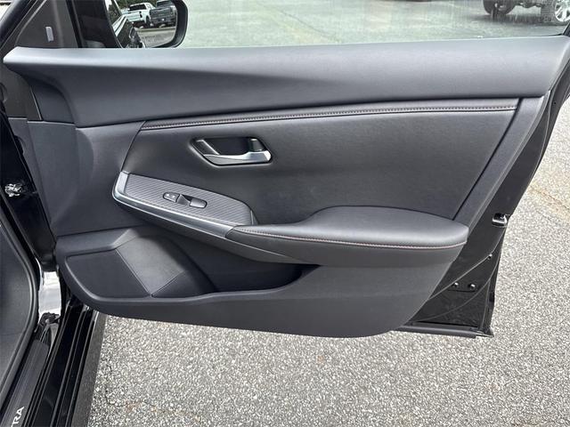 Photo of 2025 Super Black Nissan Sentra