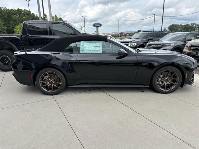 Photo of 2025 Shadow Black Ford Mustang