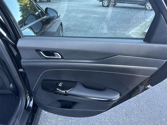 Photo of 2025 Aurora Black Pearl Kia K5