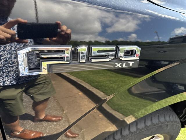 Photo of 2018 Shadow Black Ford F-150