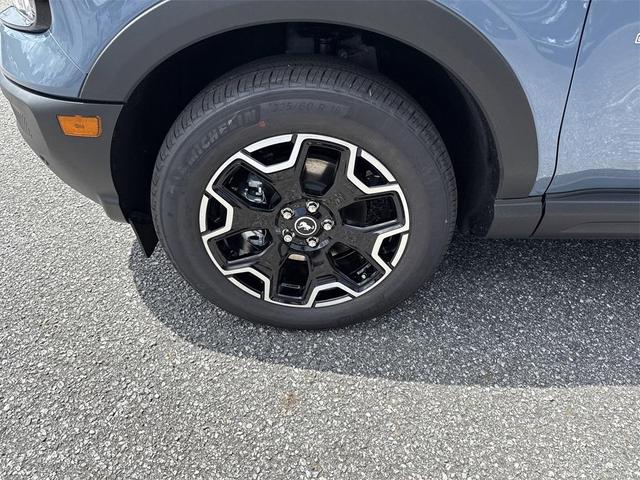 Photo of 2025 Azure Gray Metallic Tri-Coat Ford Bronco Sport
