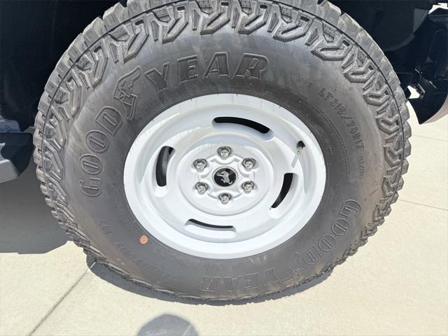 Photo of 2023 Azure Gray Metallic Tri-Coat Ford Bronco