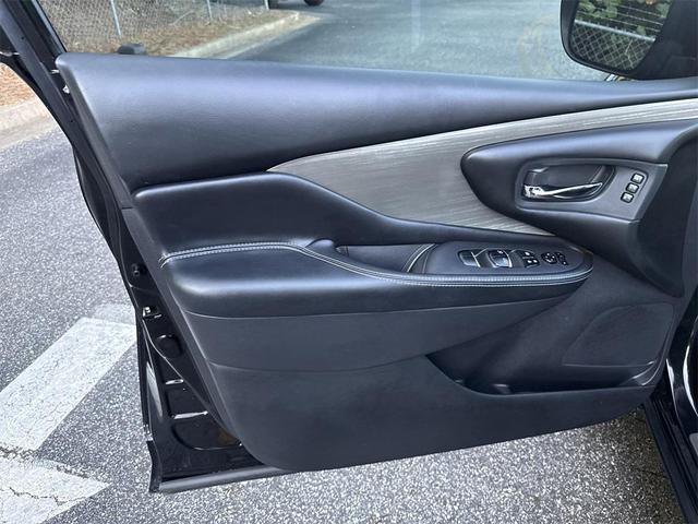 Photo of 2018 Magnetic Black Metallic Nissan Murano