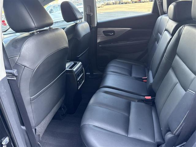 Photo of 2018 Magnetic Black Metallic Nissan Murano
