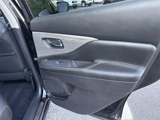 Photo of 2018 Magnetic Black Metallic Nissan Murano