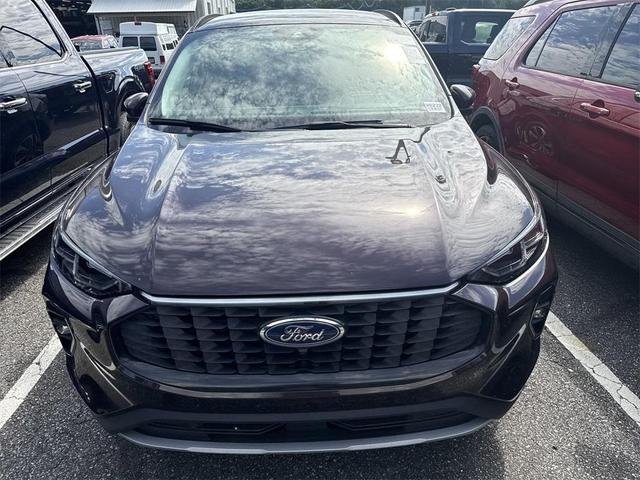 Photo of 2023 Cinnabar Red Metallic Premium Colorant Ford Escape