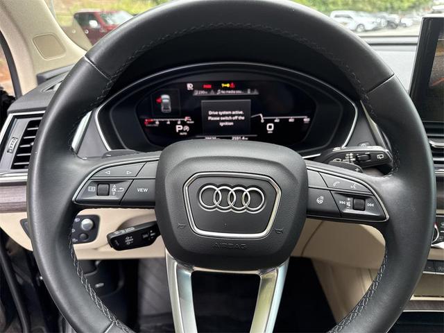 Photo of 2021 Black Metallic Audi Q5