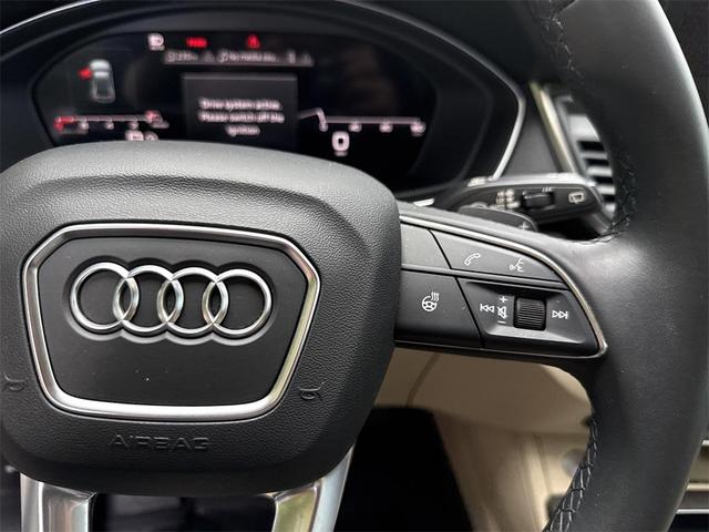 Photo of 2021 Black Metallic Audi Q5