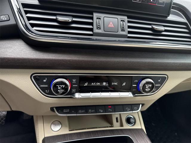 Photo of 2021 Black Metallic Audi Q5
