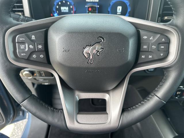 Photo of 2025 Azure Gray Metallic Tri-Coat Ford Bronco