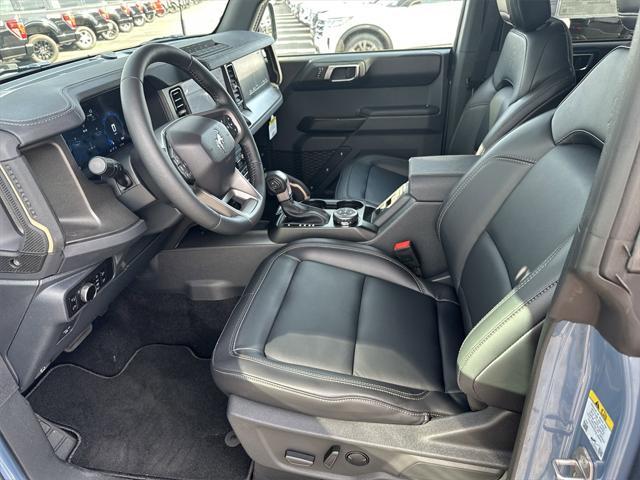 Photo of 2025 Azure Gray Metallic Tri-Coat Ford Bronco