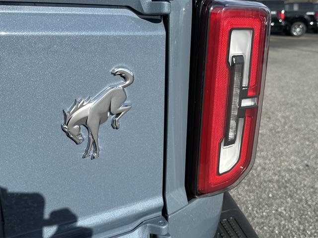 Photo of 2025 Azure Gray Metallic Tri-Coat Ford Bronco