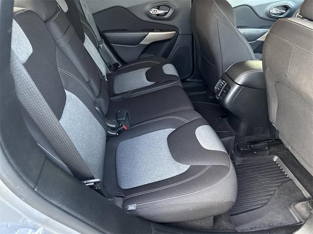 Photo of 2018 Billet Silver Metallic Clearcoat Jeep Cherokee