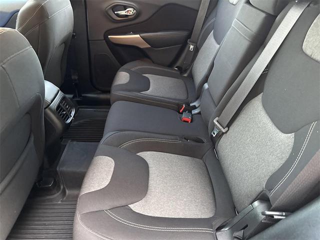 Photo of 2018 Billet Silver Metallic Clearcoat Jeep Cherokee