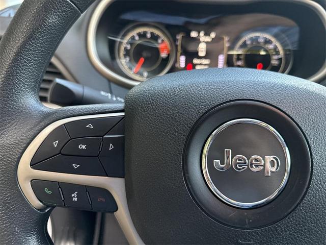 Photo of 2018 Billet Silver Metallic Clearcoat Jeep Cherokee
