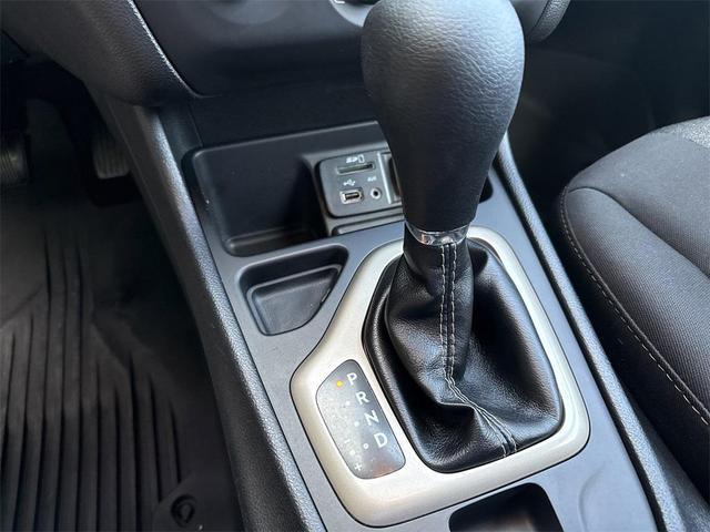 Photo of 2018 Billet Silver Metallic Clearcoat Jeep Cherokee